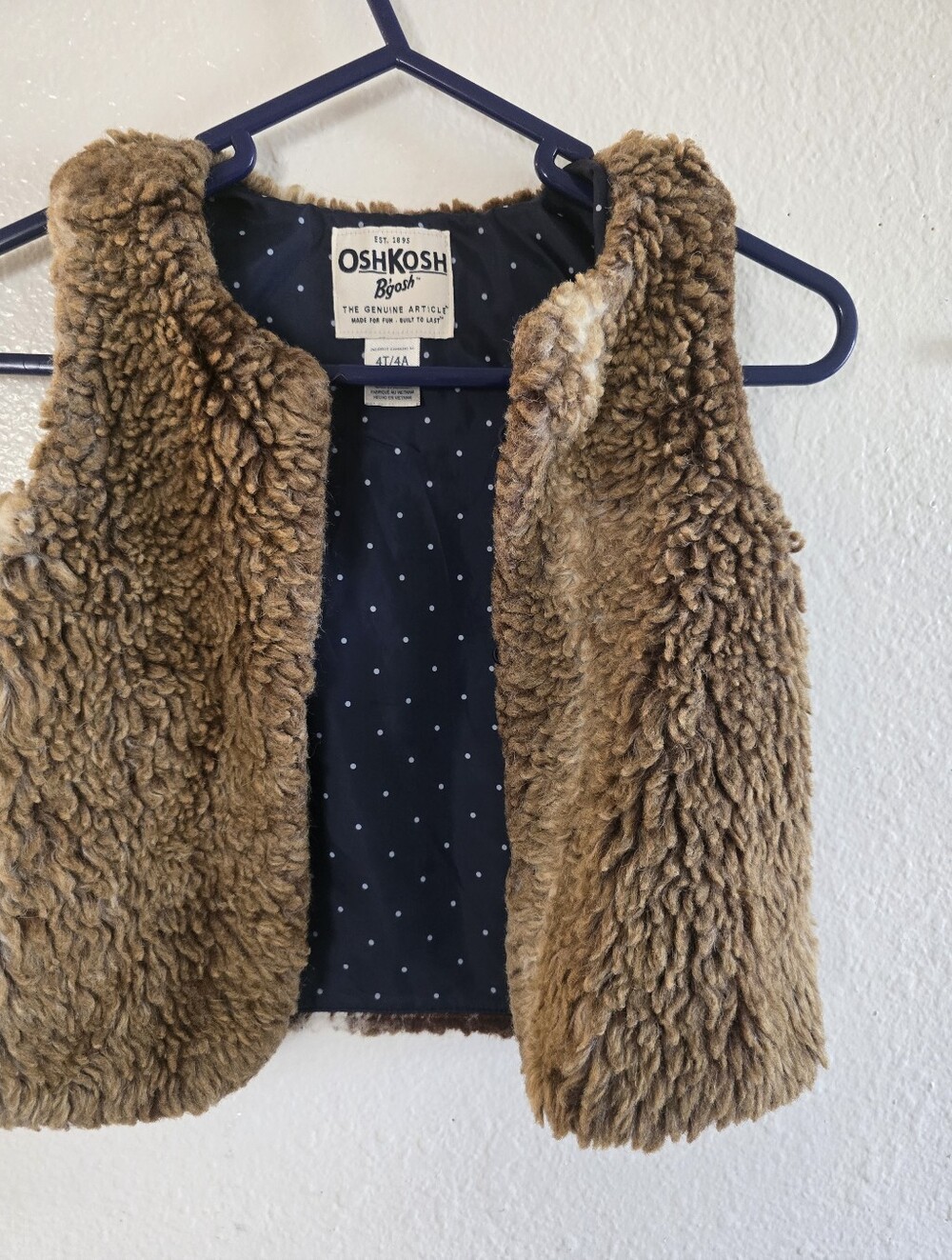 OshKosh B'gosh Tan Brown Faux Fur girls Vest sz 4T